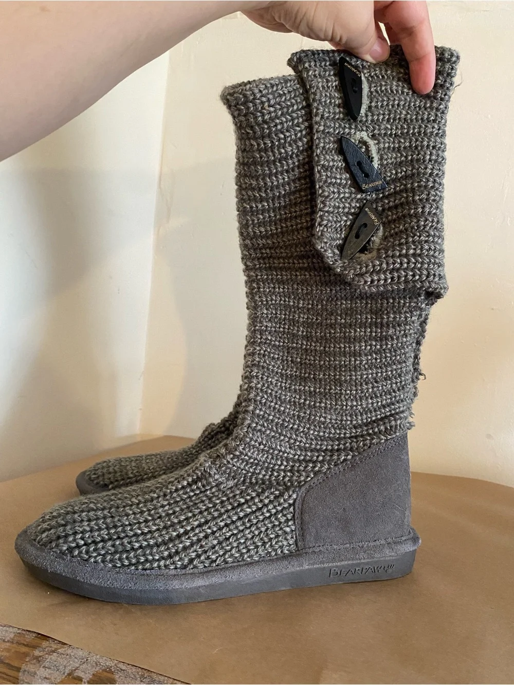 Bearpaw Tall knit Boots Size 8 Gray Sheepskin foot bed , winter boot knitted